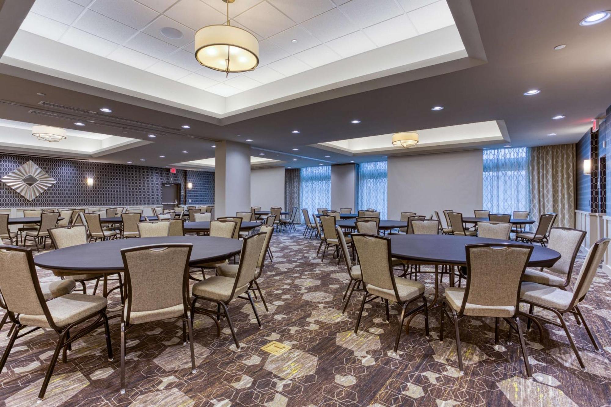 Drury Inn & Suites Cleveland Beachwood Exterior foto